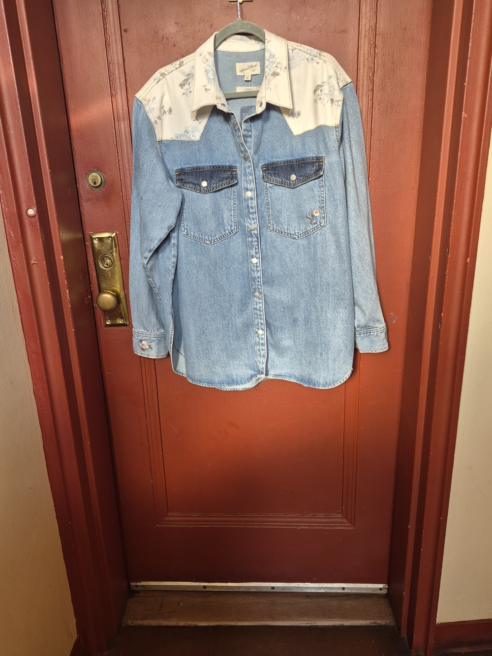 Universal Thread Good Light Wash Multi Color Denim Jean Jacket - XL